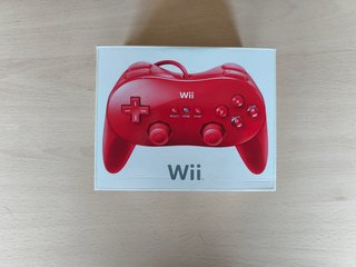 Mando Wii Clásico Pro Rojo con caja y manual
