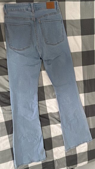 Pantalón campana Bershka Talla 36 Mujer