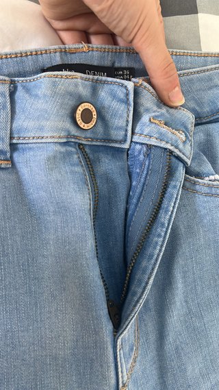 Pantalón campana Bershka Talla 36 Mujer