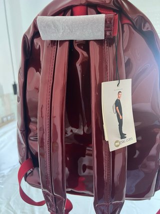 Mochila Mi-Pac charol burdeos