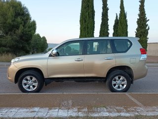 Toyota Land Cruiser 150 2010