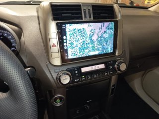 Toyota Land Cruiser 150 2010