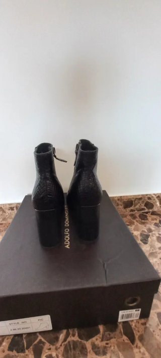 Botines piel negro Adolfo Domínguez Talla 37