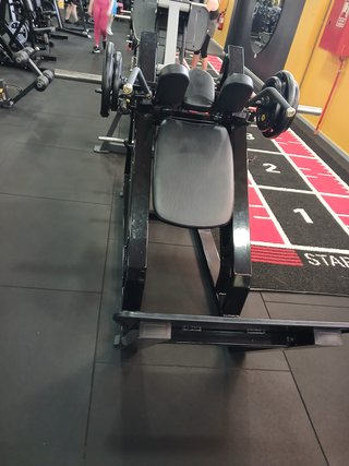 Máquina de gimnasio para piernas
