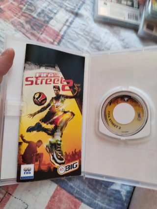 Lote 6 Juegos PSP: FIFA 12, Cars 2, Up, etc.