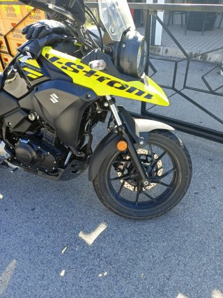 Suzuki V-Strom 250cc Aventura