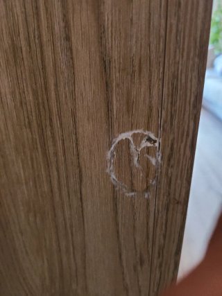 Mesa de comedor de madera