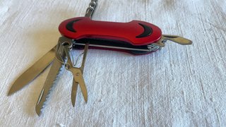 Coltellino Svizzero Multiuso Rosso
