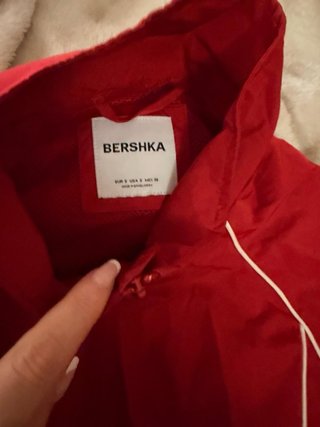 Conjunto deportivo Bershka rojo