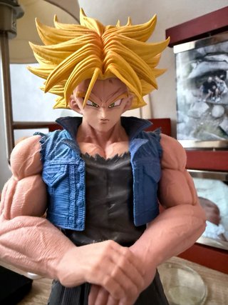 Estatua Trunks SSJ Coleccionista
