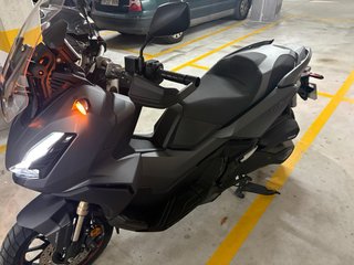 Honda ADV 350 Maxi Scooter Automática