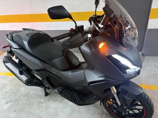 Honda ADV 350 Maxi Scooter Automática