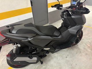 Honda ADV 350 Maxi Scooter Automática