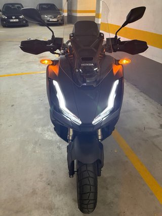 Honda ADV 350 Maxi Scooter Automática