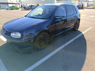 Volkswagen Golf 2000