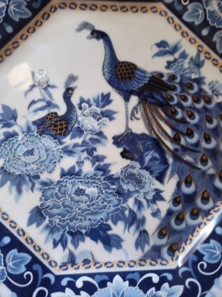 Plato porcelana japonesa 1960 pavos reales