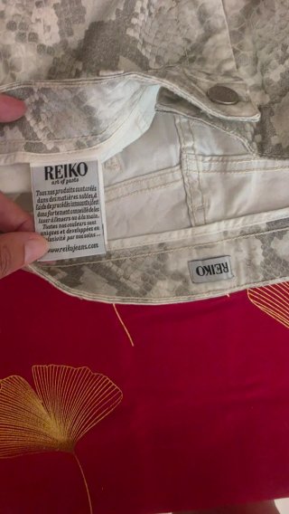 Shorts Reiko estampado serpiente