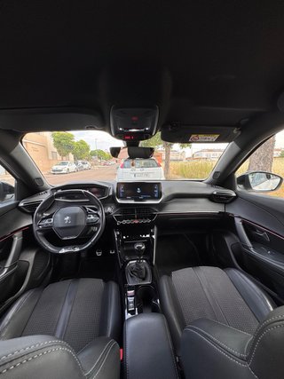 Peugeot 2008 2021