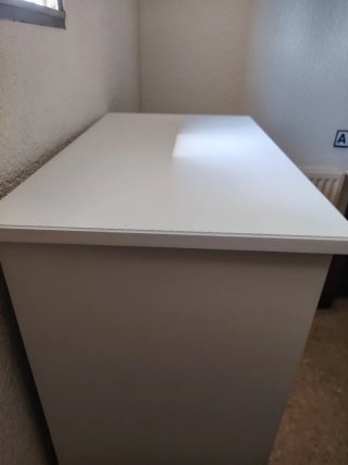 Mueble blanco auxiliar