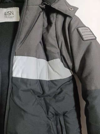 Abrigo niño negro y gris t8 con reflectante, 128cm