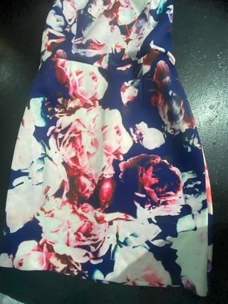 Vestido floral escote espalda
