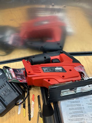 Einhell Sierra de calar con batería TC-JS 18 Li (1x2,5 Ah