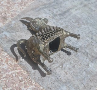 Caballo metal Dhokra Artesanal