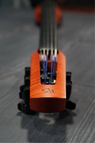 NS Design CR5 OmniBass + funda + trípode + correa