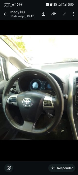Toyota Auris 2012