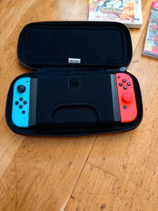 Nintendo Switch Azul/Rojo + Juegos