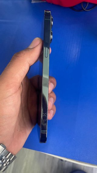 iPhone 13 Pro Max 256GB  Sólo cambiaba batería