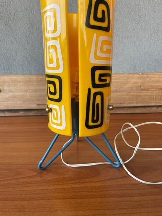 Lampada da tavolo vintage atomic space age gialla
