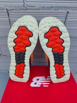 New Balance Fresh Foam garoe Naranja Negro 41