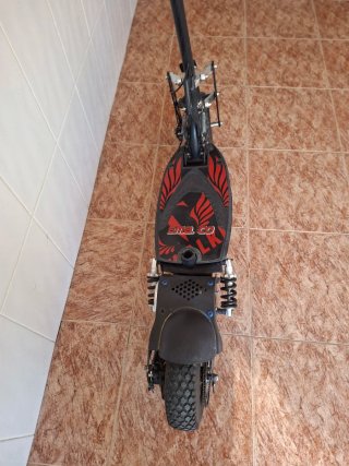 Patinete Eléctrico Robusto con Asiento