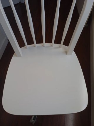 Silla giratoria de escritorio blanca con ruedas