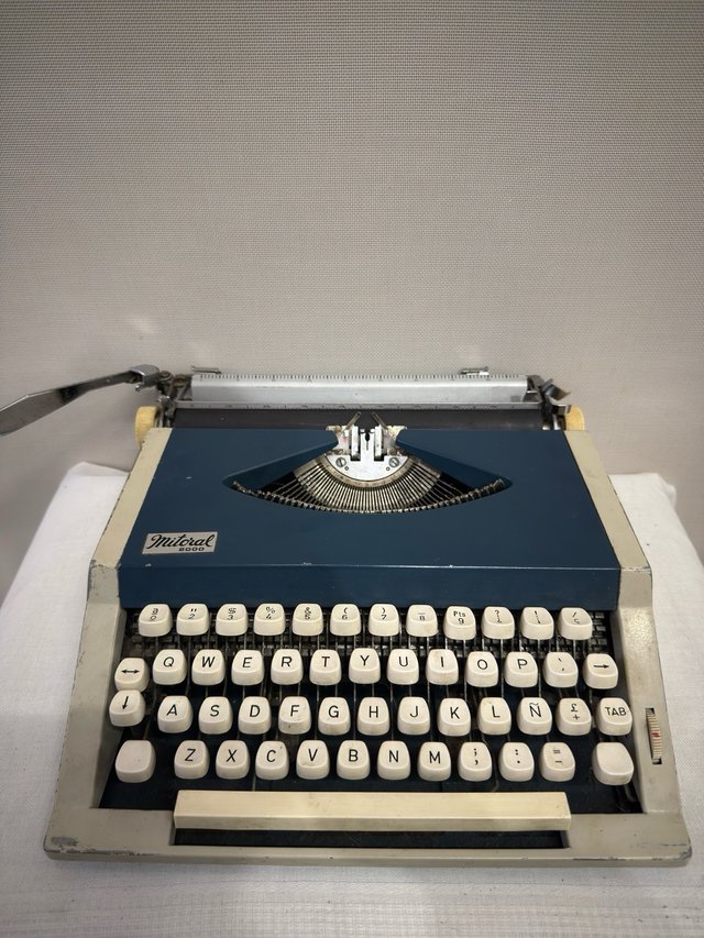 Máquina de Escribir Mitoral 2000 Vintage Azul