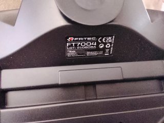 Volante Thrustmaster PS4 con Pedales