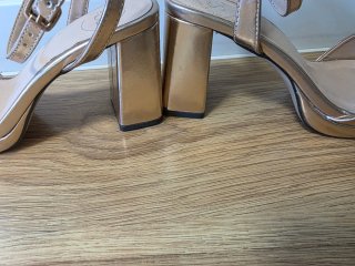 Sandalias tacón Sfera doradas talla 38
