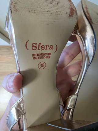 Sandalias tacón Sfera doradas talla 38