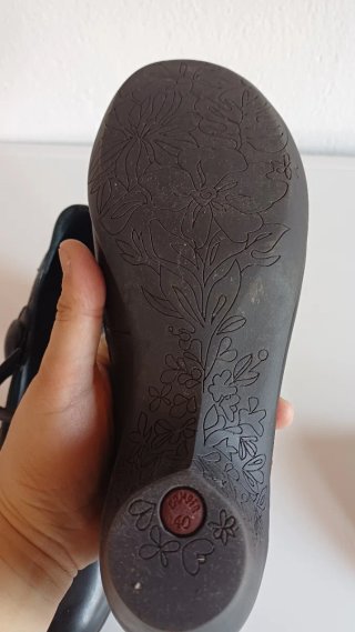 Zapatos de piel con tacón negros