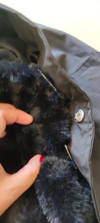 Abrigo chubasquero negro forro pelo Talla L