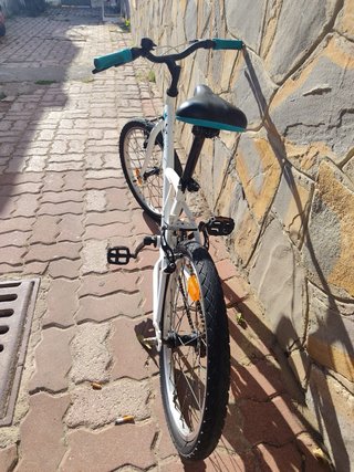 Bicicleta infantil Btwin blanca