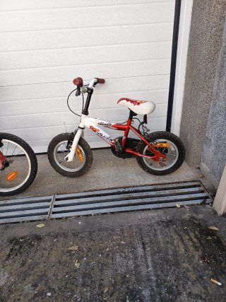 !OCASIÓN! Lote 3 Bicicletas Infantiles 16 y 10 p