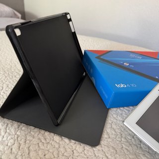 Lenovo Tab 4 10 (2GB/16GB) + Caja