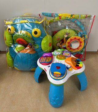 Lote Juguetes Bebé: Mesa Actividades y Peluche