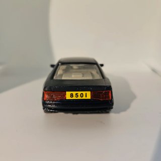 Maisto BMW 850i 1/40 Coleccionista