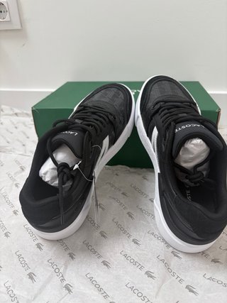 Zapatillas Lacoste Negras y Blancas