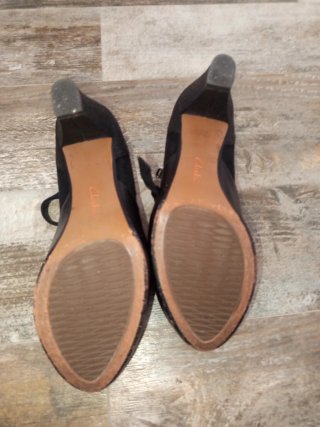 Zapatos Clarks Mujer Negros T-Strap Hebilla