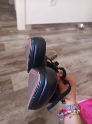 Zapatos Clarks Mujer Negros T-Strap Hebilla
