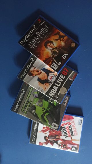 4 giochi PS2: H.Potter, NBA Live, Motorbike, HighSch